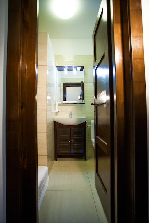 Roata Faget Inn Cluj-Napoca Ngoại thất bức ảnh